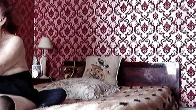 健康を搾乳するのではなく、膝の上の大きな胸からミルクを吸う レズビアン アダルト 動画