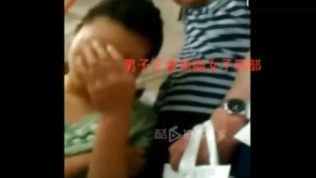 教師のオフィスの先生は、教室でクロールオーバー曲げ、弱いお尻に弱い生徒を打ちます レズビアン 無料 ビデオ