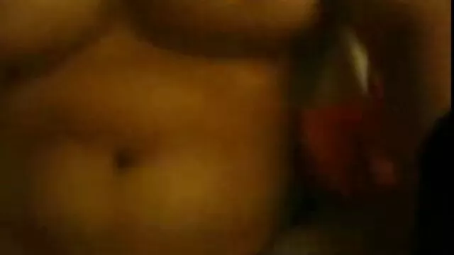 女性はほとんど男のメンバーを燃やすソファの上に彼女の友人の口の中にあります レズ エロ 動画 fc2