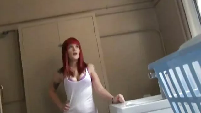 プリンセスラプンツェルはゴブリンのグループによって殴られました。 熟女 レズ エロ 動画