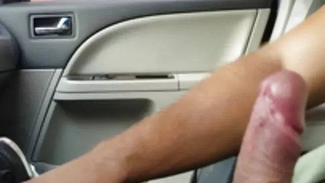 ディレクターは、車輪のバンでソーセージを売っている女性を追い払う。 レズビアン 無料 動画 無 修正