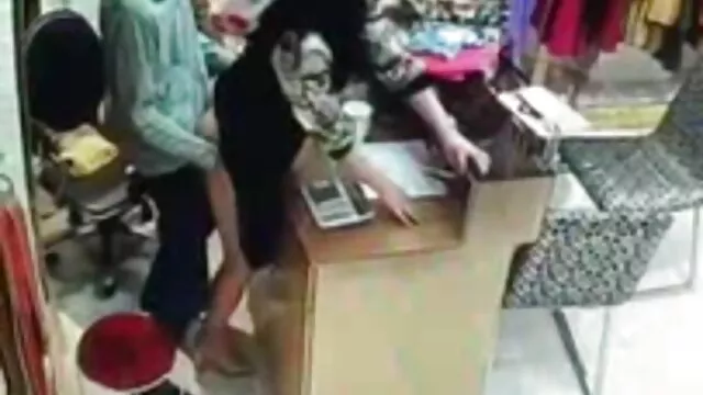私はganjubasを吸い、友人から裸の胸のselfieを送ります、私は答えを得て、trachodromeを使ってebarに走りました レズビアン えろ 動画